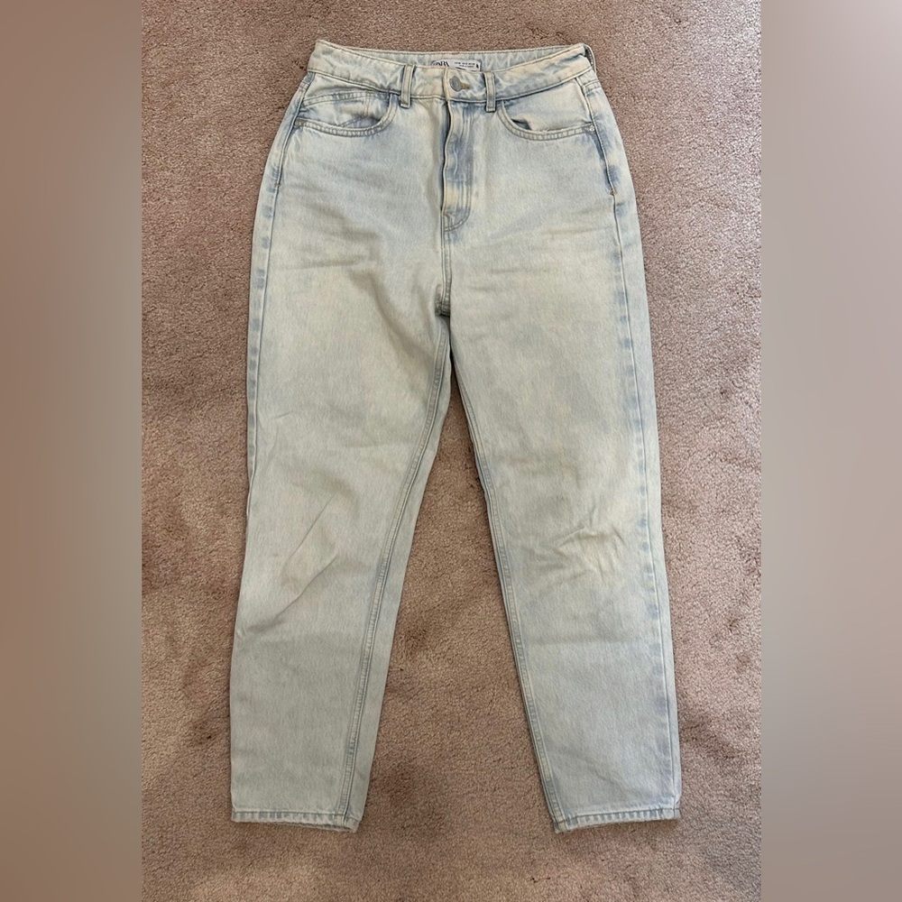 Zara women’s high rise light blue jean